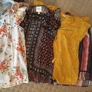 LOT OF 4 SUMMER TOPS